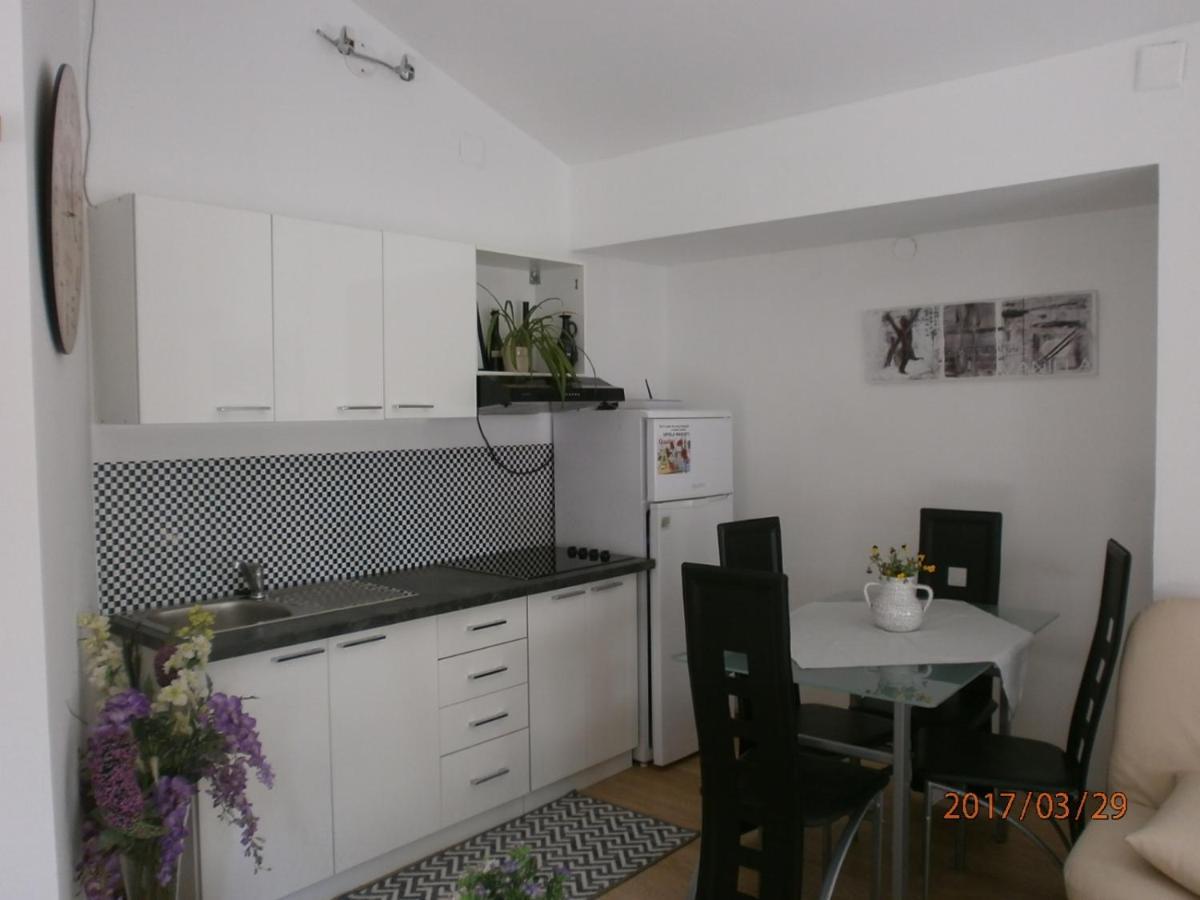 Apartments With A Parking Space Samobor, Prigorje - 12869 ภายนอก รูปภาพ