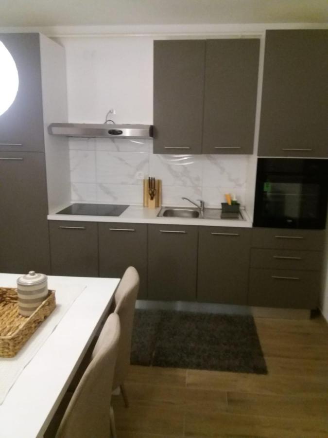 Apartments With A Parking Space Samobor, Prigorje - 12869 ภายนอก รูปภาพ